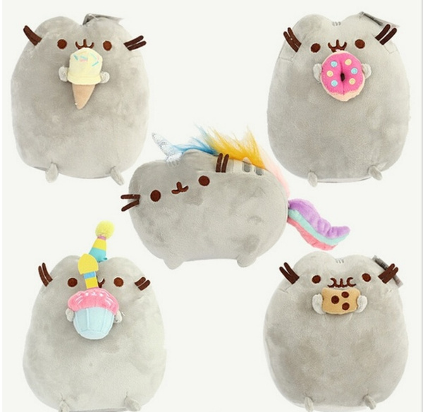 pusheen holding cookie