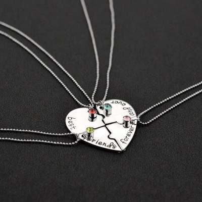 Best friend deals locket for 4