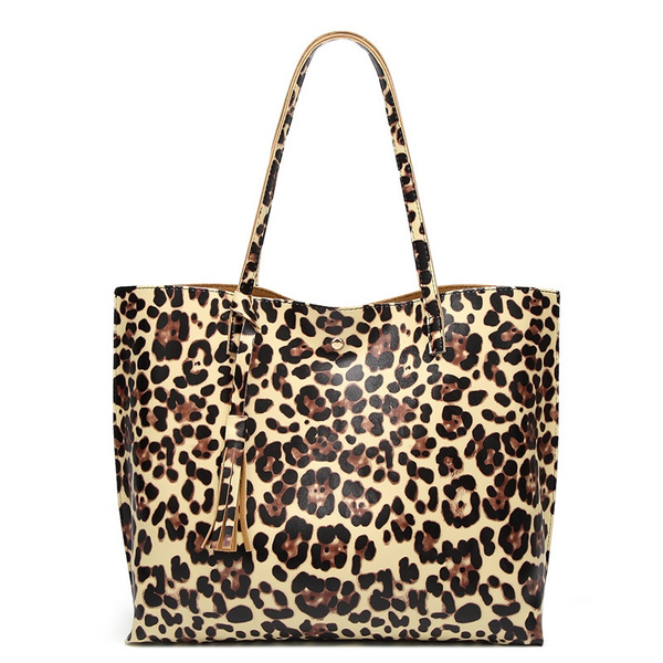 cheetah print shoulder bolsa