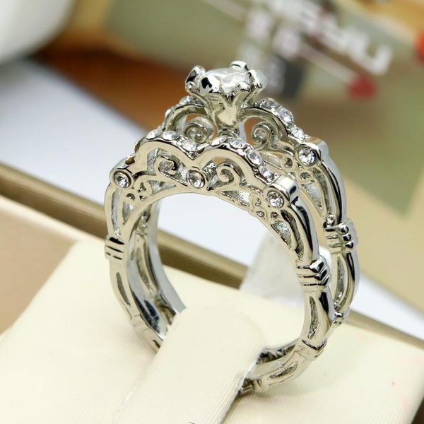 Queen Luxury Female Finger Rings Fashion Zircon Princess Crown Design