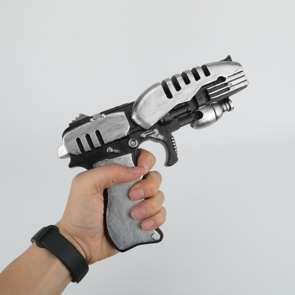 star trek enterprise phaser pistol