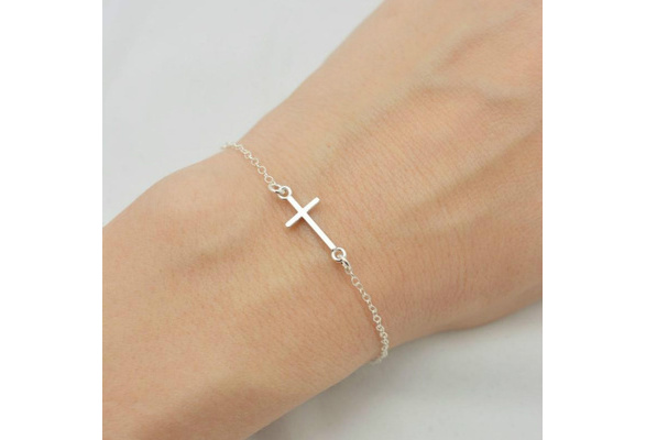 Small cross clearance bracelet