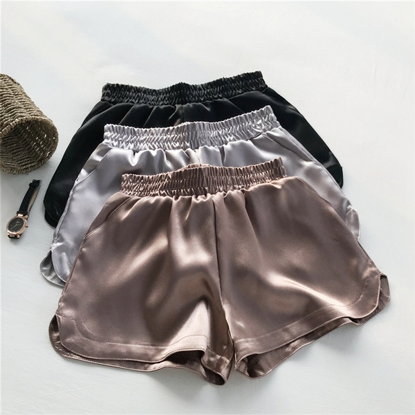 Sexy satin shorts, I love to see girls in shiny shorts and …