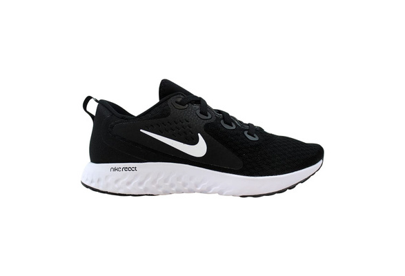 nike legend react negras