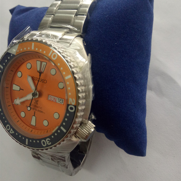 Seiko diver 2025 orange bezel