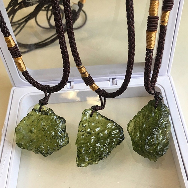 UK Natural Crystal Pendant Green Gem Moldavite Meteorite Impact Glass Necklace