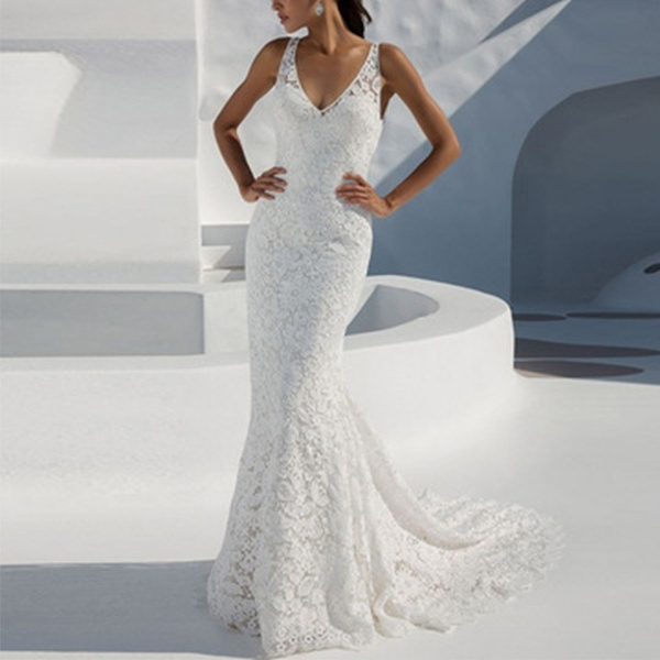 women lace wedding dress