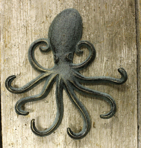  ChasBete Octopus Iron Wall Hooks for Hanging, Rustic