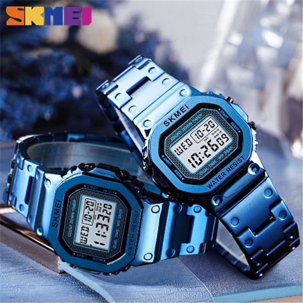 Waterproof watch with clearance timer