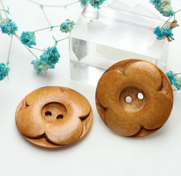 20pcs 2 Holes Round Carved Flower Natural Wood Buttons, Sewing