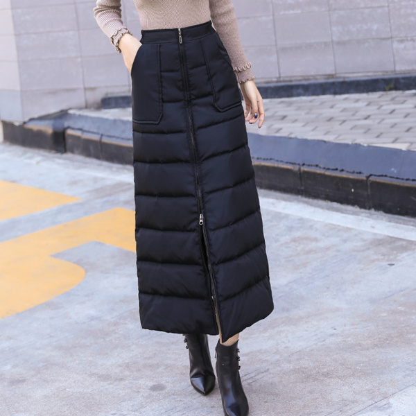 Down puffer outlet skirt