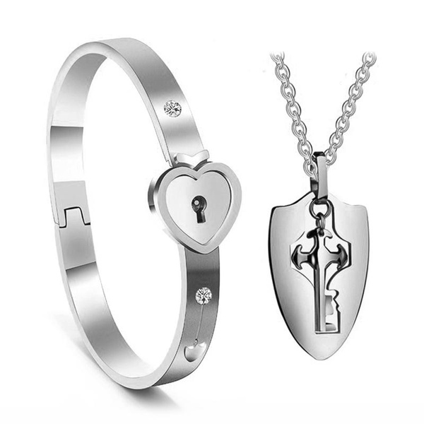 Bracelet with 2024 necklace key