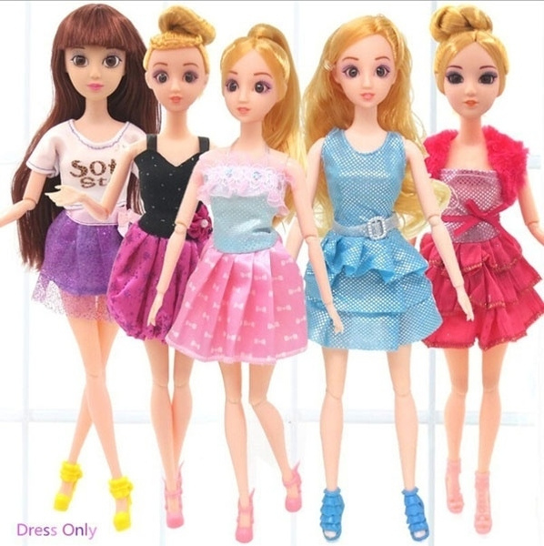 dolls dressing up clothes