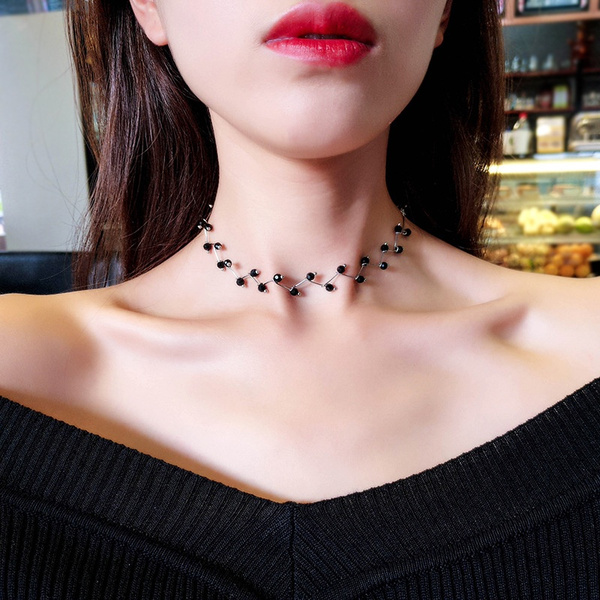 New Fashion Women Simple Black Crystal Short Clavicle Chain Female