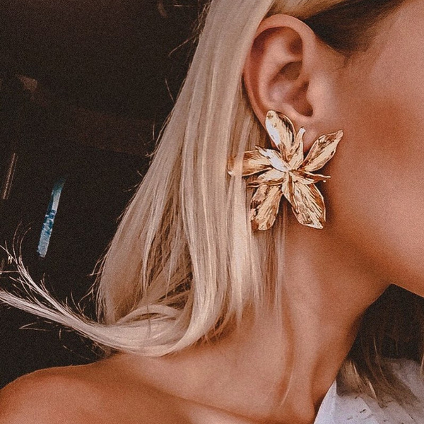 Blue Sky Gold Floral Earrings – Social Threads