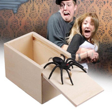 Box, spiderbox, woodenprankbox, spiderscarebox