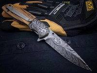 Damascus feather pattern Folding blade knife High hardness blade wood ...