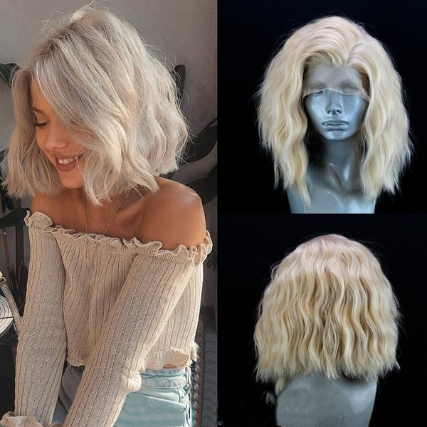 Short wavy blonde sale wig