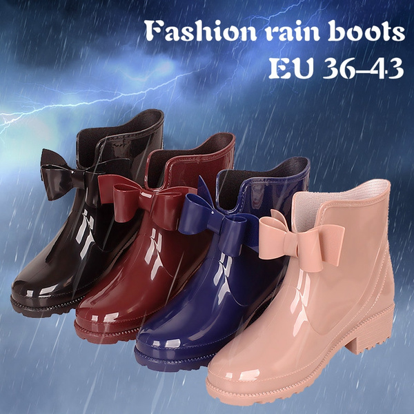 short wellies with bow