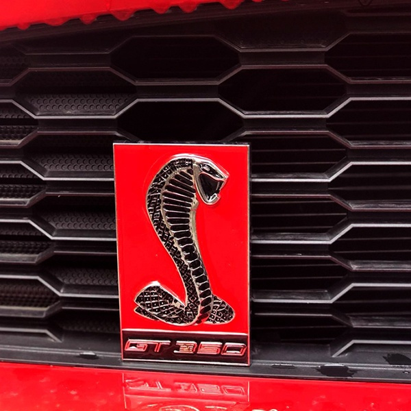 3D Cobra Car Front Grille Emblem Badge Stickers Accessories for Ford Mustang Shelby GT500 GT350 Focus Mondeo Kuga Fiesta Escort Color Name: White