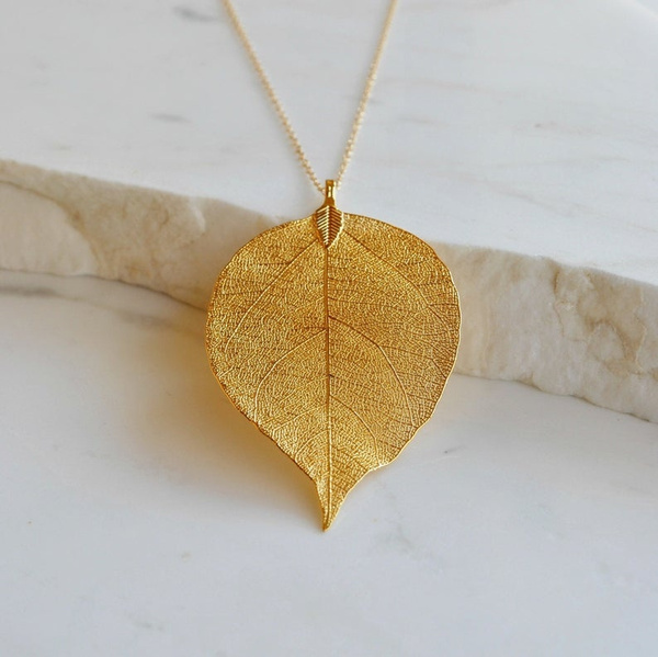 Real leaf necklace in gold, long 