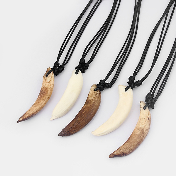Warthog Tusk necklace by Master Carver Ben Muti, Makau Nui, Hawai'i. | Tusk  necklace, Bone jewelry, Antler jewelry