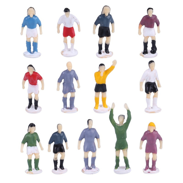 mini football player figures
