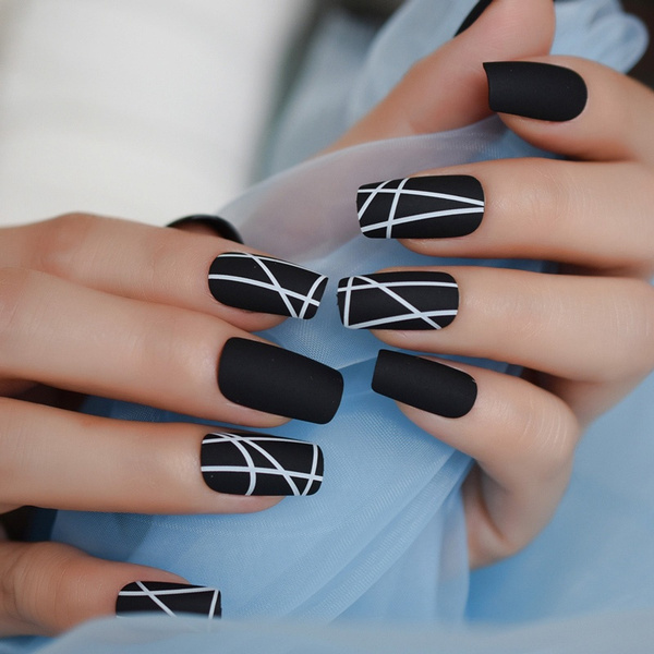 10 Effortless and Sophisticated Black And White Nails