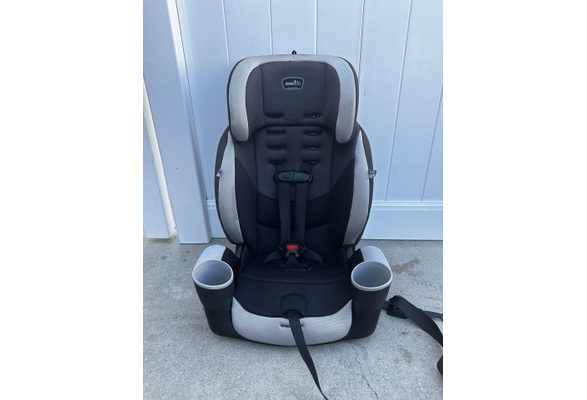 evenflo maestro layton