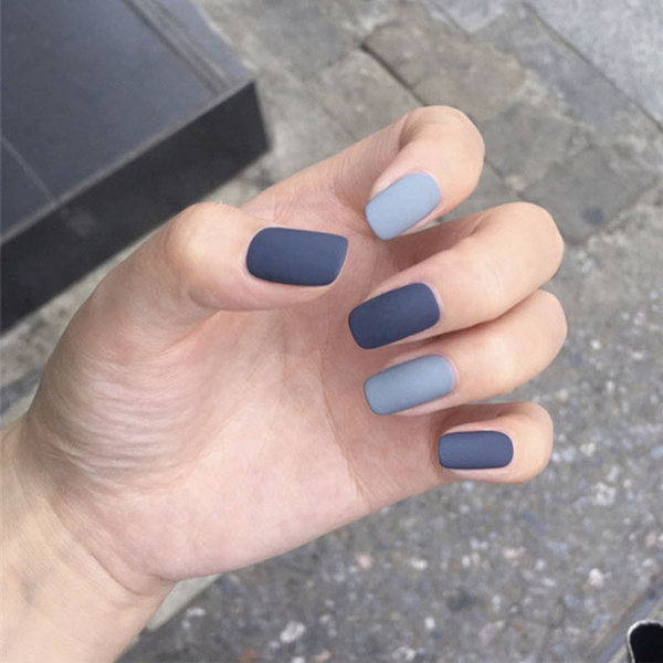 short square light blue nails