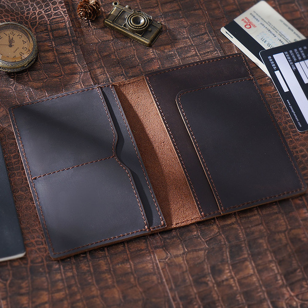 Classic Passport Cover in Genuine Leather Brown