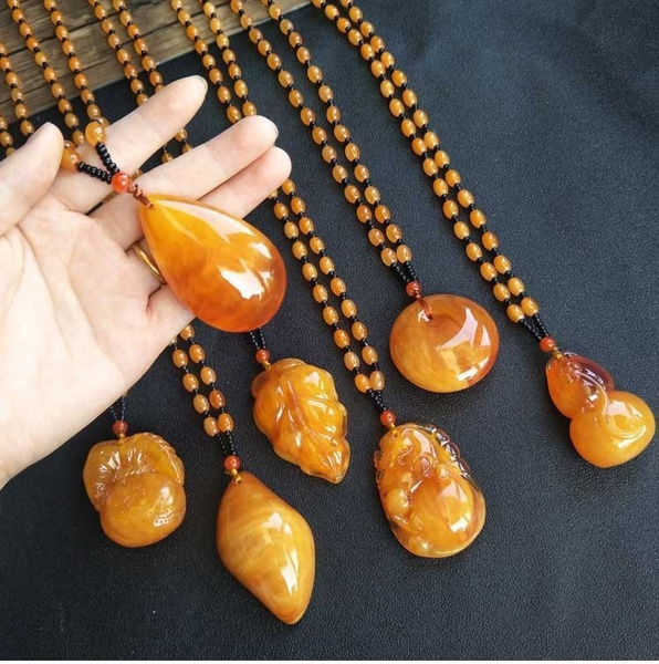 What is beeswax deals amber