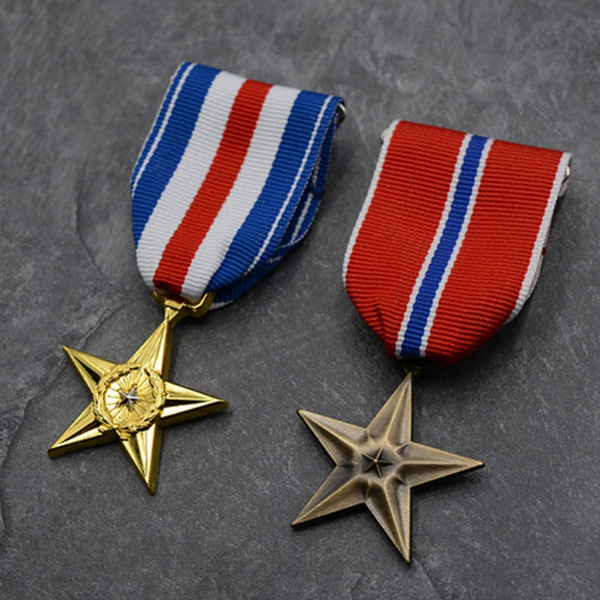 Copy US World War II Bronze Star/Silver Star Medal Badge Medal