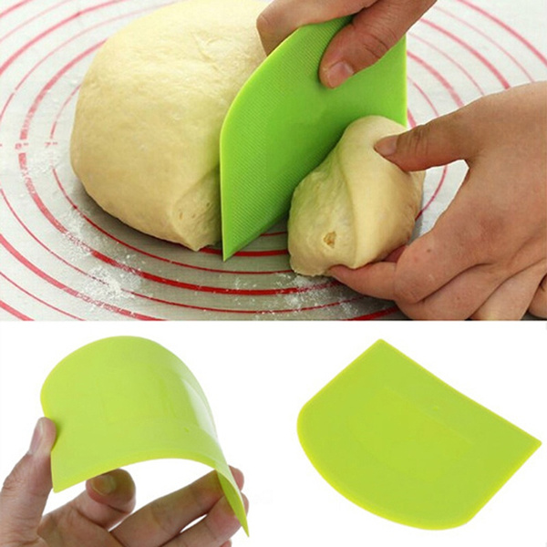 Plastic Dough Scraper Knife Smooth Cake Pastry Spatula Baking Tool