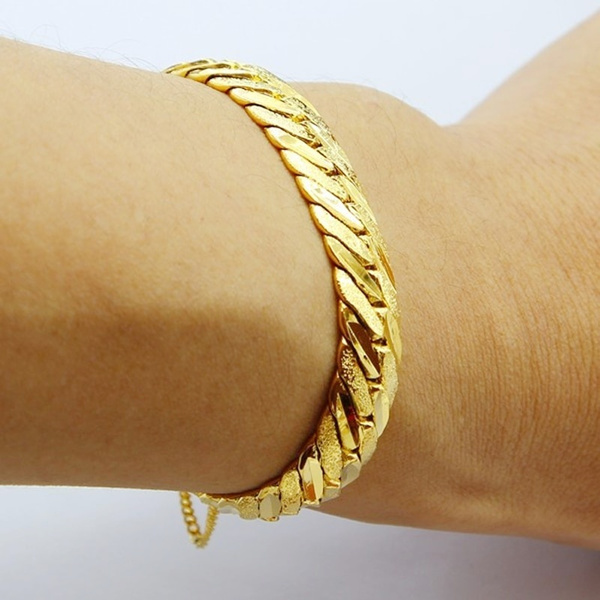 Amazon.com: Lai Thai Gold Plated Bangle 24k Thai Baht Yellow Gold Filled  Bracelet Size 6.5 Inch and Earrings 1 Pair: Clothing, Shoes & Jewelry