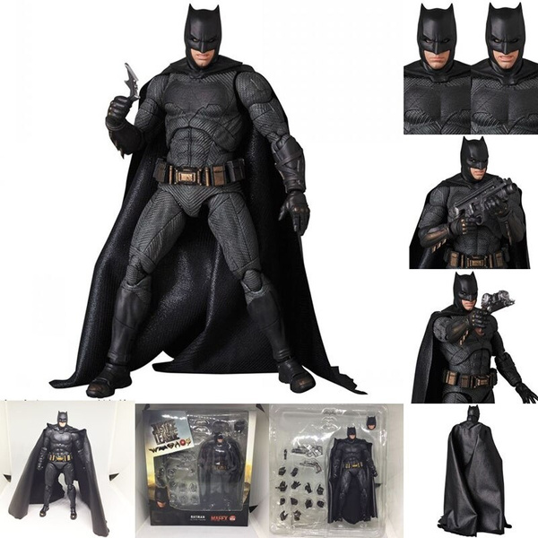 Justice League MAF 064 Batman Tactical Suit Ver Movable Doll figure Kit 16cm 
