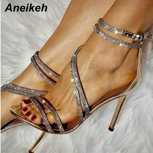 METRO Women Gold Sandals - Buy METRO Women Gold Sandals Online at Best  Price - Shop Online for Footwears in India | Flipkart.com