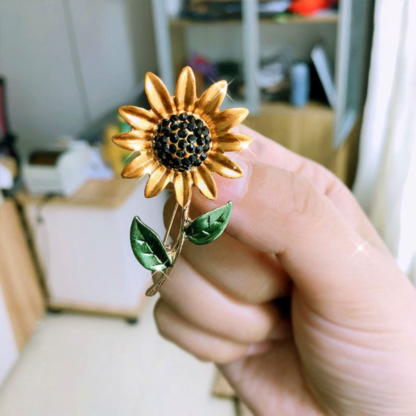 Sunflower brooch on sale