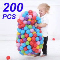 200 plastic balls