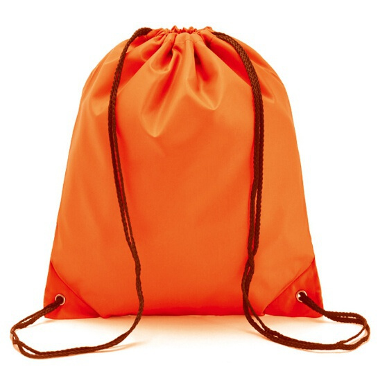 Pull string outlet bag