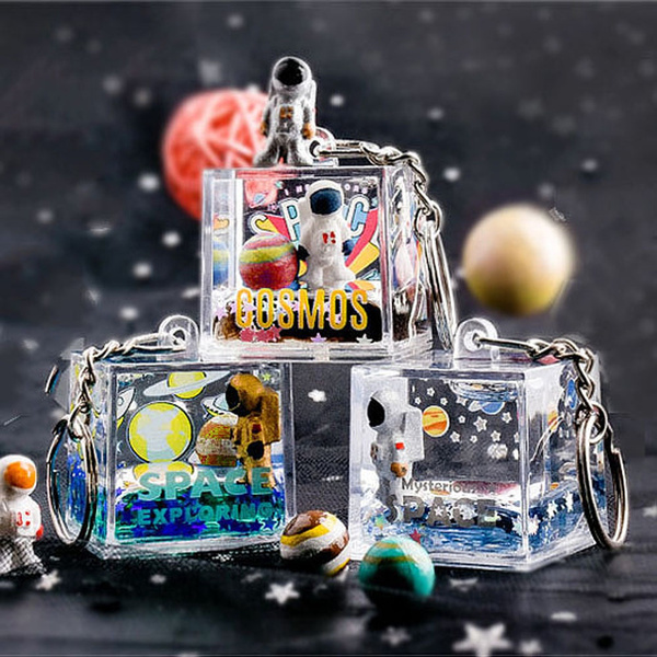 Mysterious Space Quicksand Square Keychain Astronaut Bag Charm Keyring  Jewelry 