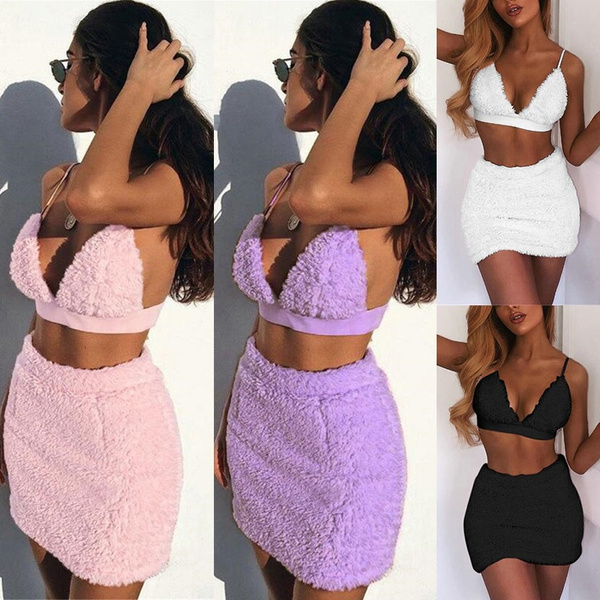 High waisted skirt clearance and crop top outfit