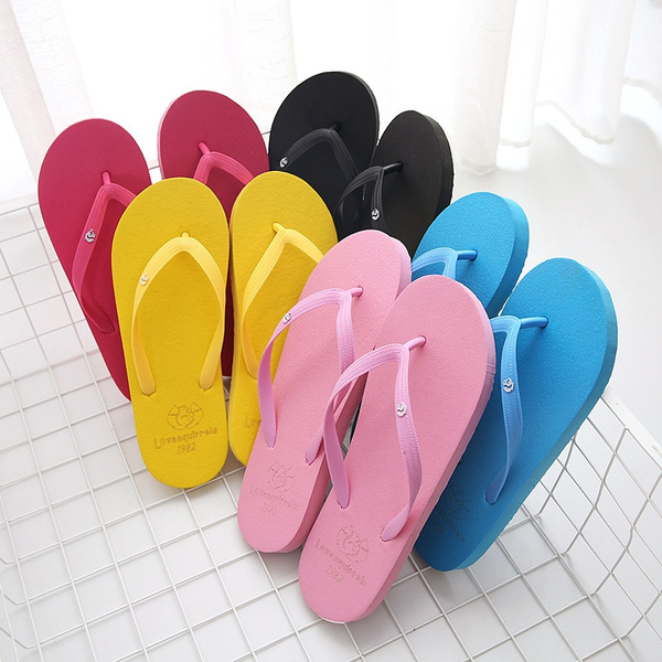 female rubber slippers