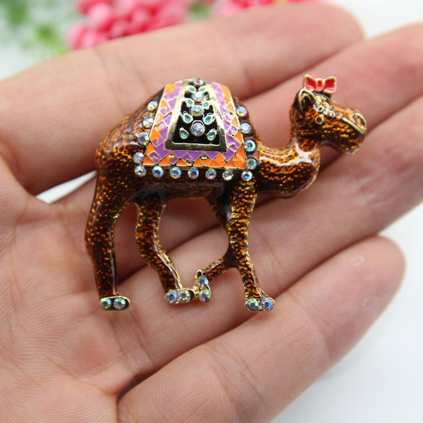 Camel brooch store