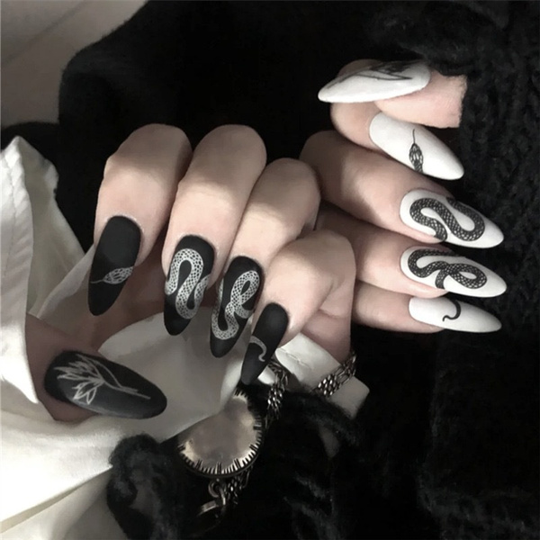 24pcs Set Long Stiletto Fake Nails Punk Snake Pattern Black White Matte False Nails Artificial Full Nail Tips Manicure Wish