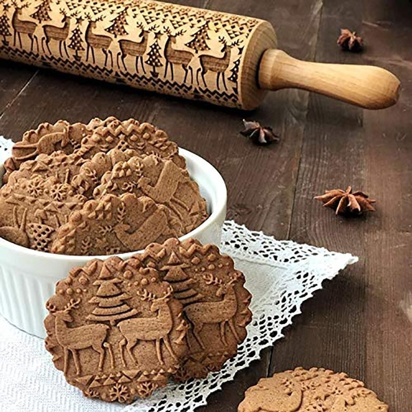 Christmas Rolling Pin Engraved Carved Wood Embossed Rolling Pin Kitchen Tool 
