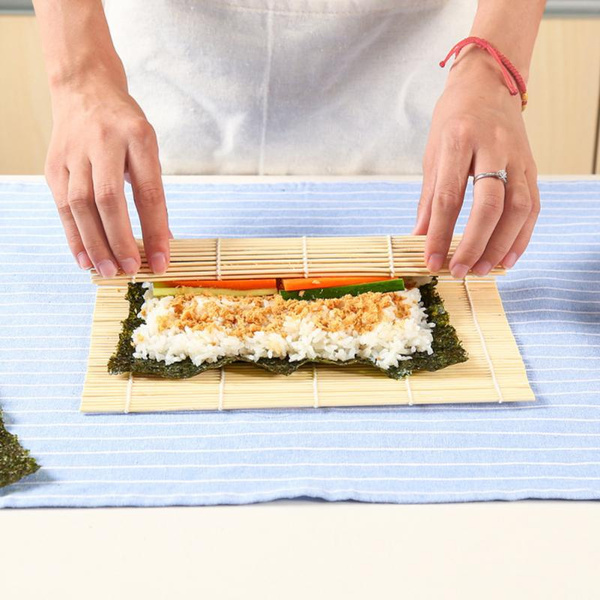 1Pcs Sushi Mat Bamboo Sushi Roller Maker Rice Ball Mold Kitchen