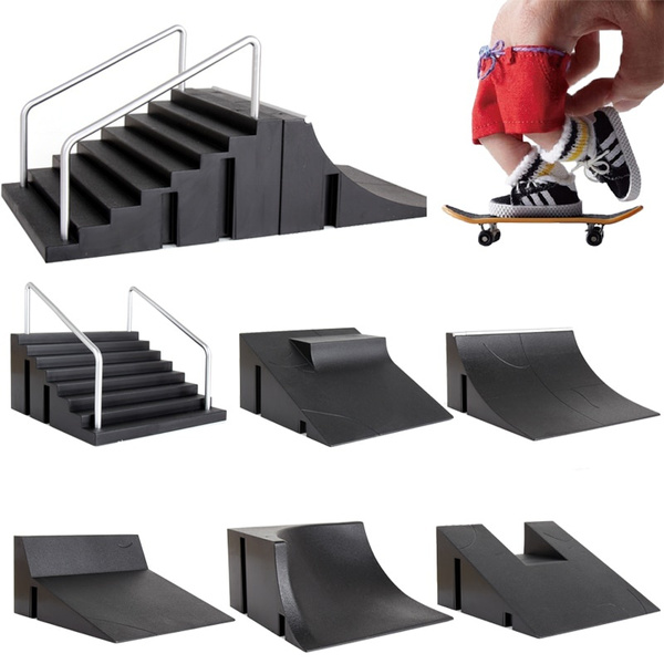 Finger Skating Board Training Games Toys with Ramp Parts Track Toys Skate  Park Fingerboard Mini Skateboard Toys with Ramp Parts