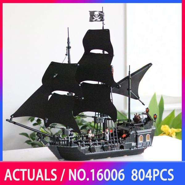 804pcs Building Bricks Pirates of the Caribbean the Black Pearl Ship Model Toys 