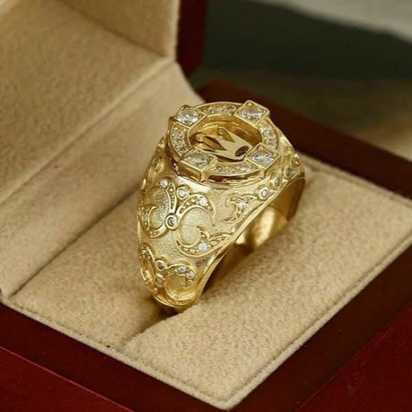 18K Yellow Gold Diamond Men's Ring for Distinctive Style | Pachchigar  Jewellers (Ashokbhai)